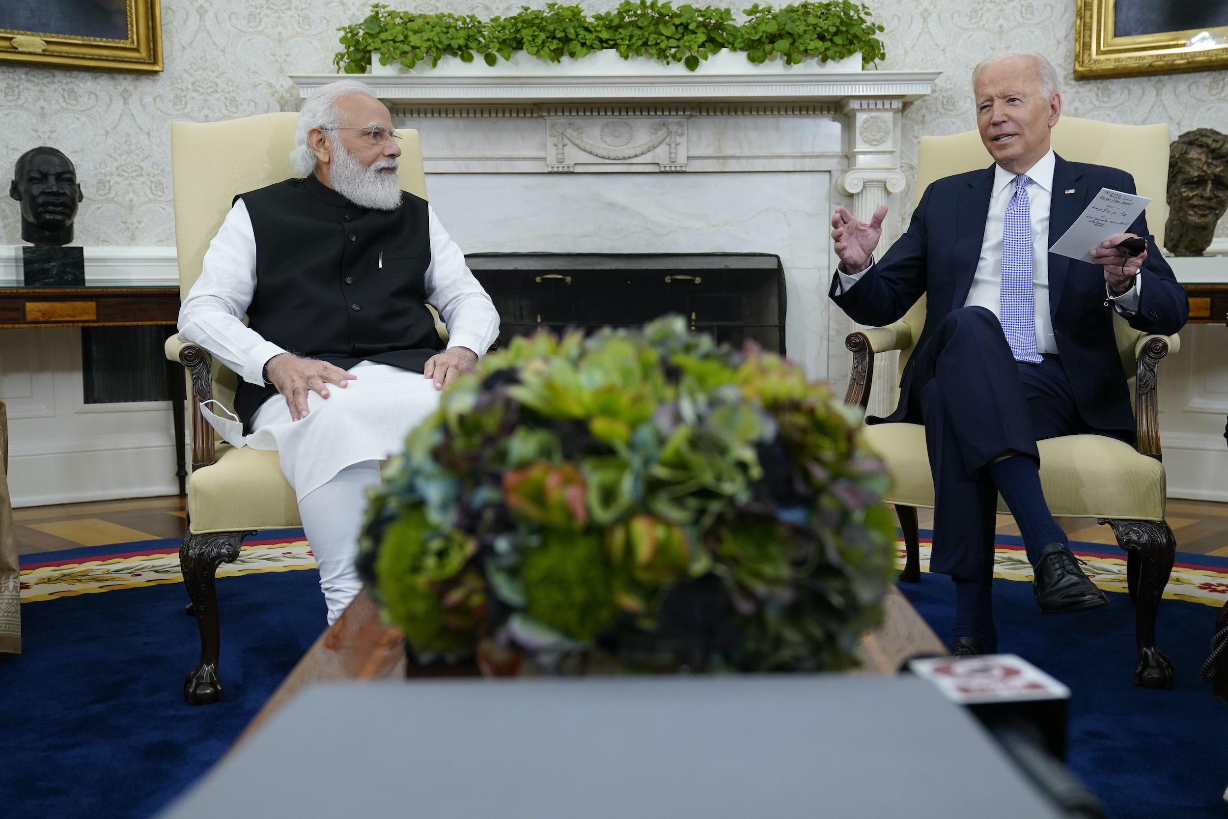 Как встретили байдена в оаэ. Россия и Индия. Putin Narendra Modi. Russia people crisis. Biden to Modi: buying more Russian Oil is not in India's interest.