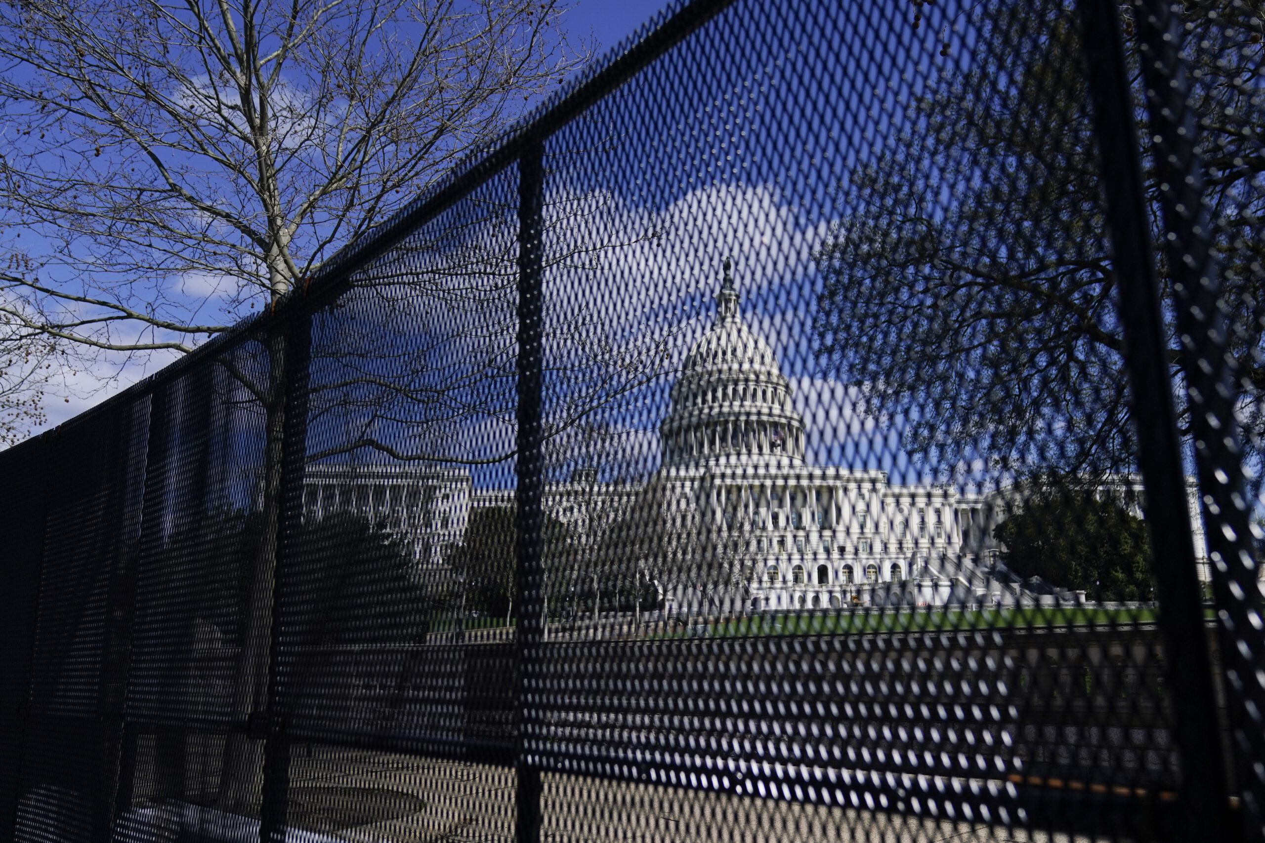 Oath Keepers who stormed the Capitol fight to toss most serious charges