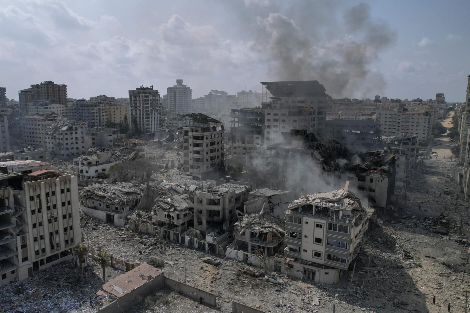 Palestinians scramble for safety as Israel pounds sealed-off Gaza Strip ...