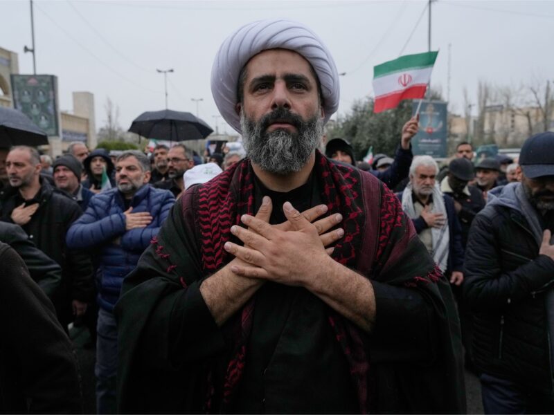 Iran threatens world tourism sites and says it is still building missiles 3 weeks into war