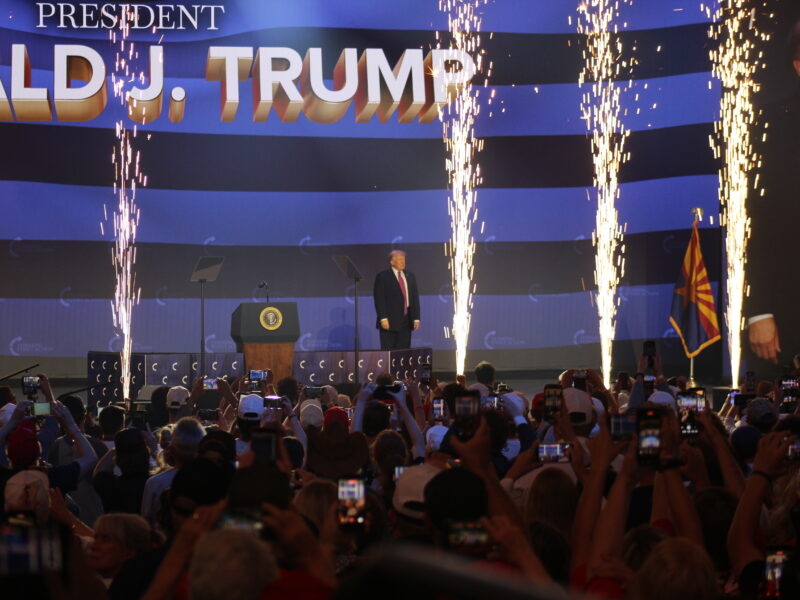 Trump returns to Phoenix, touts peace deal with Iran