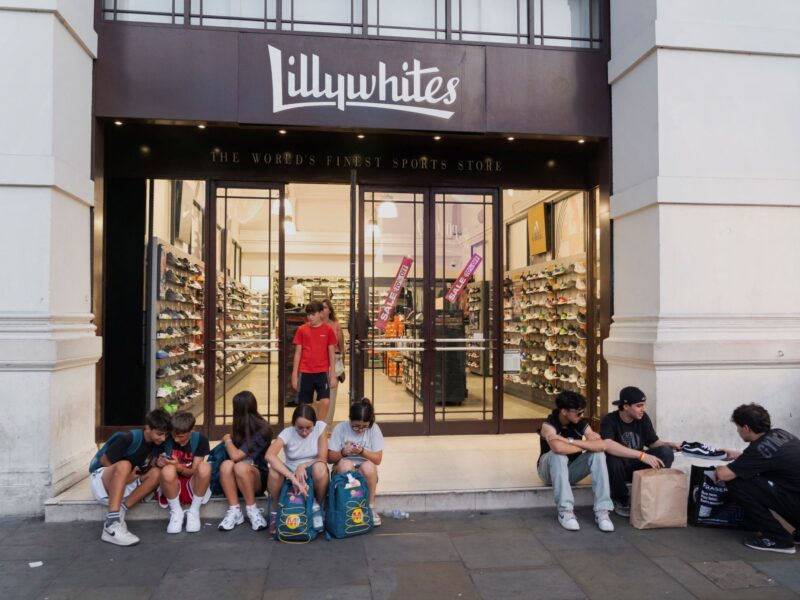 UK risks a 'lost generation' of jobless young people
