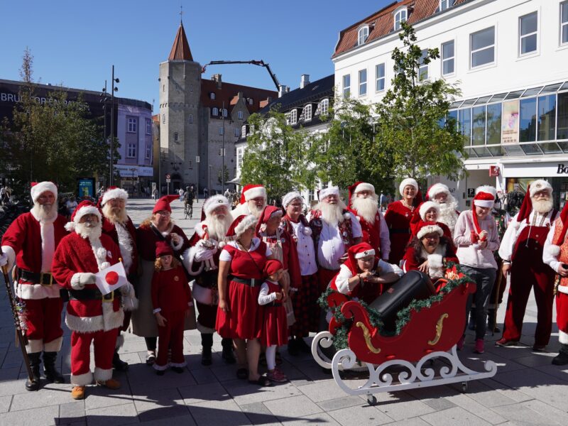World Santa Congress brings Christmas cheer to the height of summer